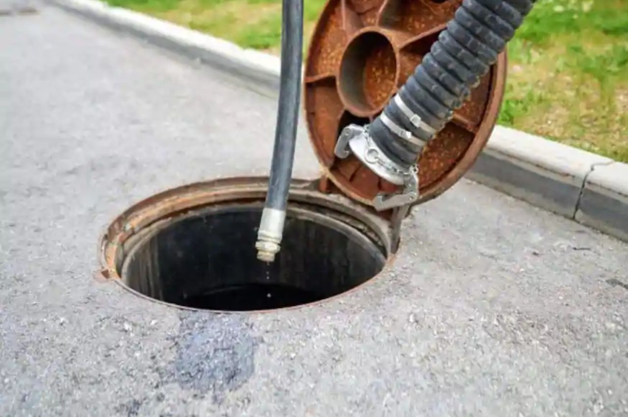 Septic tank cleaning service in Dhaka