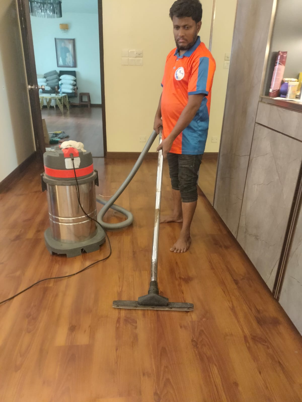 Floor cleaning service in Dhaka
